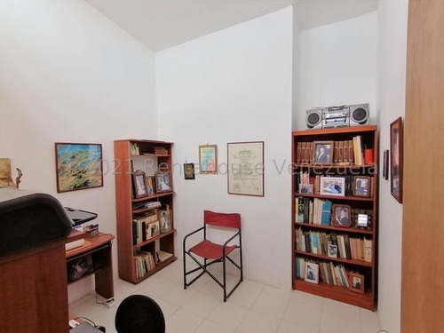 Imagen 13 de 30 de Casas En Venta El Amanecer Cabudare Lara. 3 Habitaciones 2 Baños 2 P/e Cod # 22 - 7781 Katty Vasquez Rentahouse 412 - 1498654 Contactame! Excelente Precio De Oportunidad E Inversion. Negociable !!!