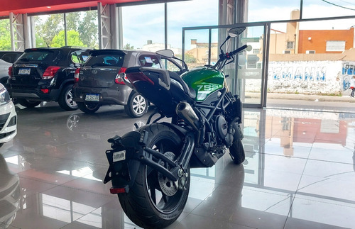 Imagen 8 de 18 de Benelli 752s 0km
