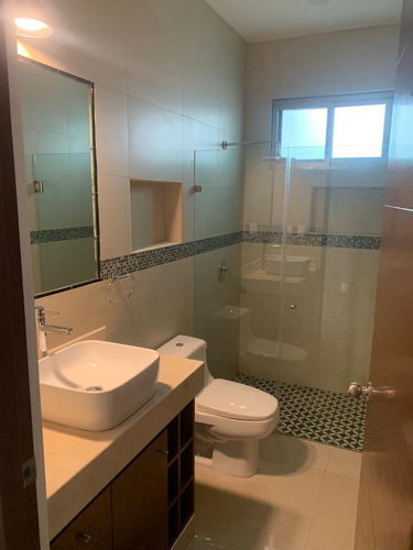 Casa En Venta En Residencial Cumbres