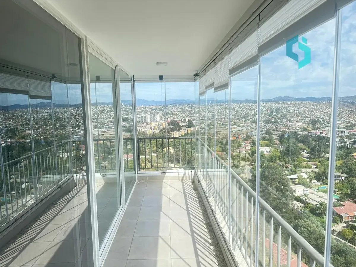 Imagen 3 de 30 de Vive A Minutos De Viña! Departamento De Categoría Piso 14