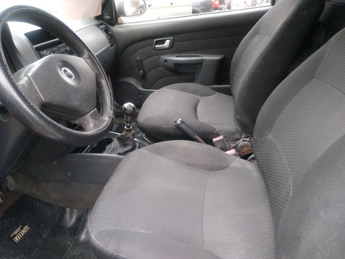 Imagen 10 de 13 de Fiat Strada 2005 1.8 Adventure