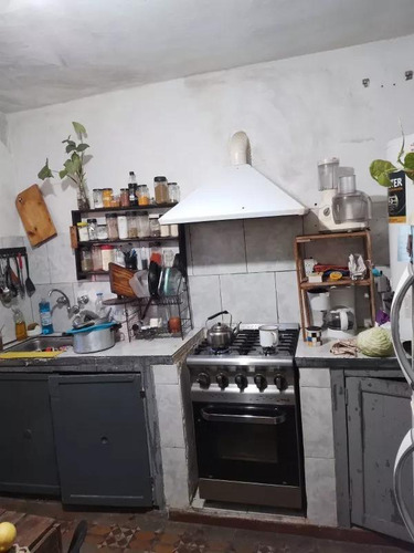 Casa En Venta - 2 Dormitorios 1 Baño - Cochera - 350mts2 - Almirante Brown
