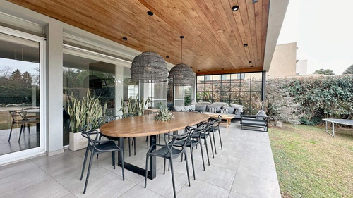 Casa Moderna 4 Dormitorios- San Marino Funes Hills