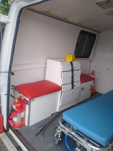 Imagem 14 de 15 de Chevrolet Tráfic Ambulância 2,2 Gasolina