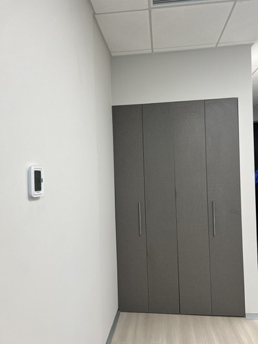 Oficina Con Excelente Ubicación En Reñaca