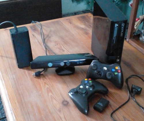 Xbox360 Original/2 Controles/19 Juegos/kinect/buen Estado