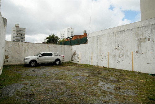 Departamento Un Dormitorio Con Cochera,oportunidad