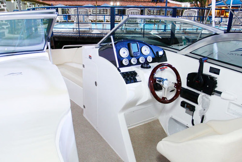 Imagem 3 de 8 de Casco Lancha Fortmarine 240 Open Popa