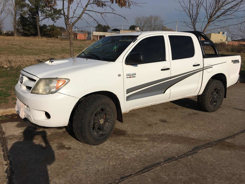 Imagen 1 de 8 de Toyota Hilux 2008 3.0 I Sr Cab Doble 4x2 Doble Airbag