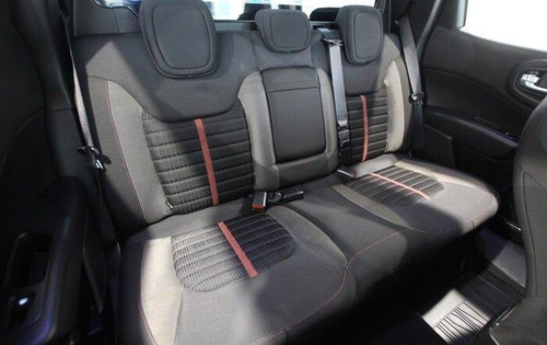Imagem 8 de 14 de Fiat Toro Freedom 1.8 At Flex