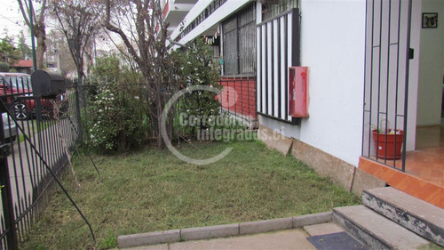 Primer Piso, 4 Dormitorios Con Jardín