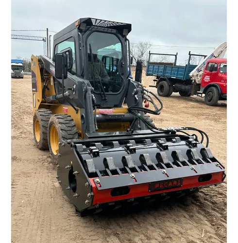Implemento Vibrocompactador Dual Pecarí - Minicargadora