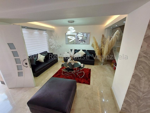 Imagen 8 de 14 de Casa Venta La Trinidad Mls #22-17329 La Casa De Tus Sueños... Increíble Hogar Recién Remodelado Completamente Con Materiales De Primera, Con Acabado De Lujo