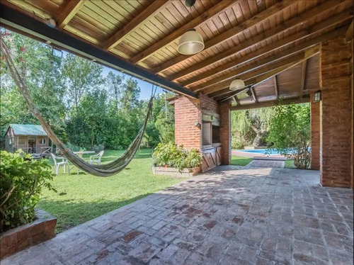 Venta De Hermosa Propiedad, En El Rodal