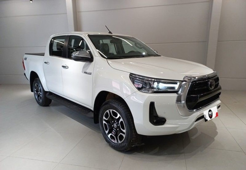 Imagen 2 de 15 de Toyota Hilux Srx 4x4 At