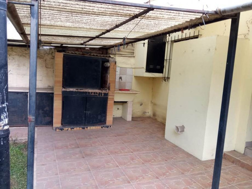Imagen 11 de 14 de Casa En Venta En Moron Centro