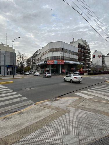 Oportunidad Local En Villa Devoto
