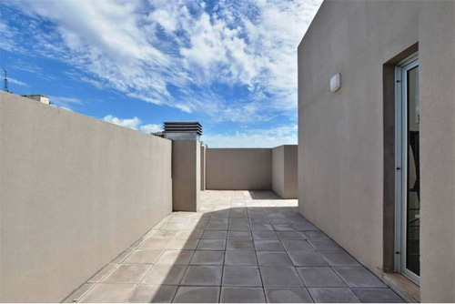 Imagen 5 de 19 de Departamento Duplex 2 Ambientes Al Frente/balcon