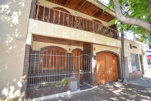 Venta De Casa Macrocentro 3 Dor, 2 Cocheras