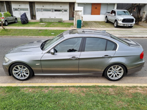 BMW Serie 3 3.0 330i Sedan Executive Step