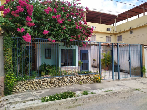 Cómoda Casa En La Urb Villas De Aragua