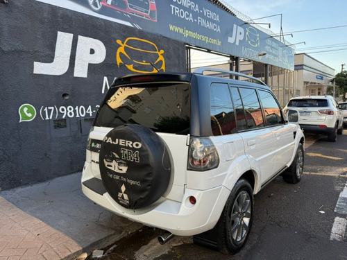Mitsubishi Pajero TR4 Pajero TR4 2.0 4X2 16V 140CV FLEX 4P MANUAL