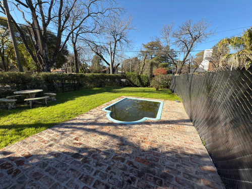 Venta Casa De 3 Dormitorios En Funes
