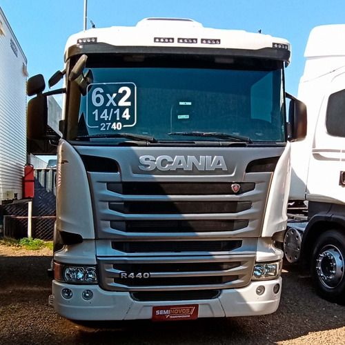 Imagem 3 de 15 de Scania R440 - 2014/14 - 6x2 | 2740