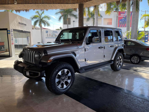 Imagen 4 de 10 de Jeep Wrangler Sahara Mild Hibryd