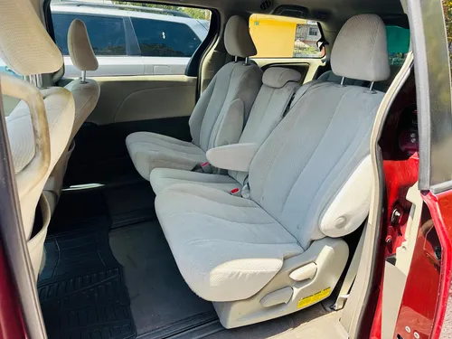 Toyota Sienna 3.5 Ce At