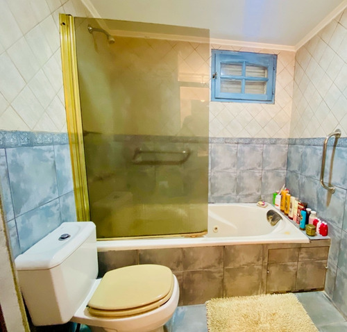 Imagen 18 de 30 de Vendo Casa En Barrio Cerrado, 4 Dormitorios Y 3 Baños En 2 Plantas, Jardin Y Piscina! Pacheco!! Cerca De Panamericana!