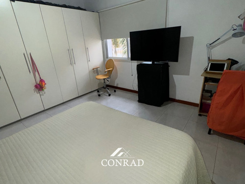 Valle Escondido - Exclusiva Casa En Venta De 4 Dormitorios Con Pileta - Córdoba