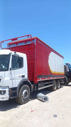 Imagen 13 de 16 de Mercedes Benz Atego 2426
