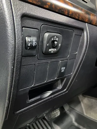 Toyota Land Cruiser V8 VX LC200 IMPERIAL 4X4 4.7 AT