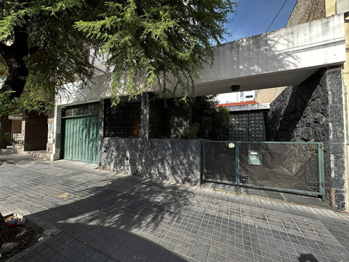 Alquiler Casa 250m2 Cubiertos Uso Profesional Comercial Jacinto Rios 470 General Paz