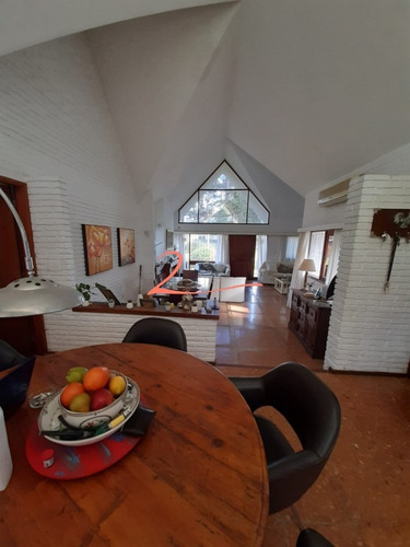 Casa En Venta En Excelente Estado De Conservaciòn - Ref: 3221