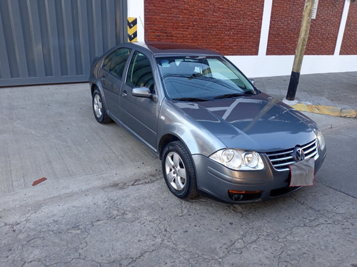 Volkswagen Bora 2.0 Trendline 115cv 2011 Con Gnc