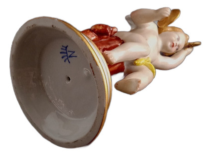 Figura Antigua Porcelana Capodimonte Querubín Alado Sentado (Usado)