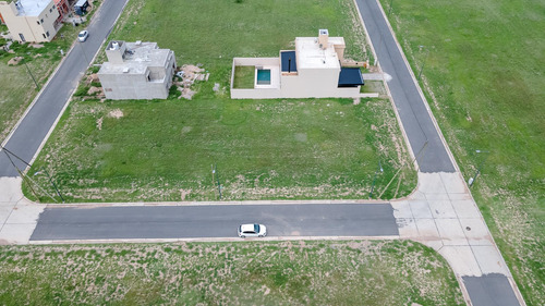 Venta Terreno En Terrazas De Manantiales- Consultá Financiación