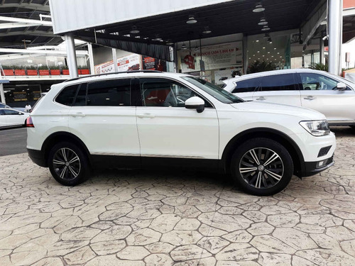 Imagen 6 de 15 de Volkswagen Tiguan 2019 5p Confortline L4/1.4/t Aut Piel