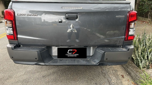 Mitsubishi L200 2.4 Triton Outdoor Gls Cab. Dupla 4X4 Aut. 4P