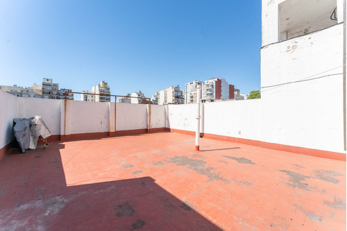 Venta Depto 2 Amb /luminoso/ Terraza/3 Piso