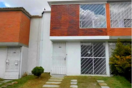 Venta De Casa En Lomas Del Pilar, Bosques De San Sebastian, Puebla. Hmb74