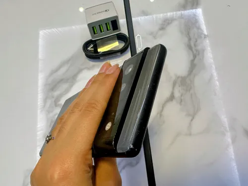 Google Pixel 6 8/10 + Cargador De Carga Rapida (Usado)