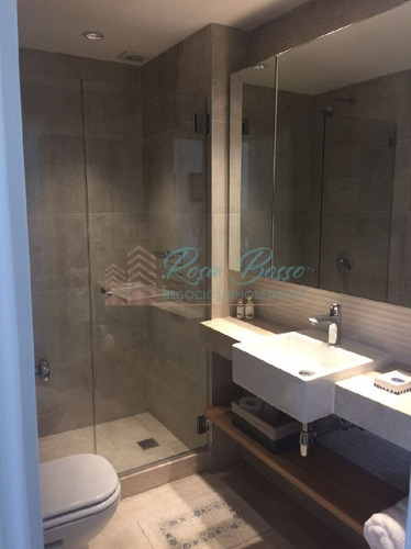 Apartamento En Peninsula, 2 Dormitorios *- Ref: 836