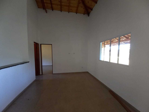 Imagem 10 de 14 de 1.000 M², Casa Em Construção, Com 02 Dormitórios E Piscina !