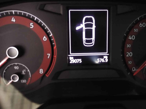 Imagen 8 de 14 de Volkswagen Jetta 2019 4p Comfortline L4/1.4/t Aut