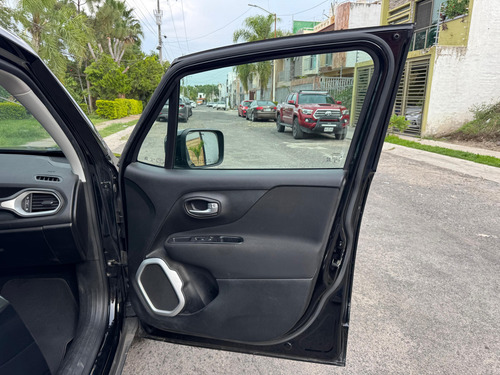 Jeep Renegade 1.8 Latitude 4x2 At