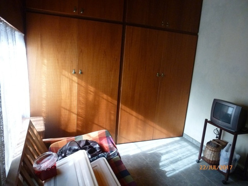 Imagen 6 de 24 de Chalet En Dos Plantas, Parque Johnston, Hurlingham
