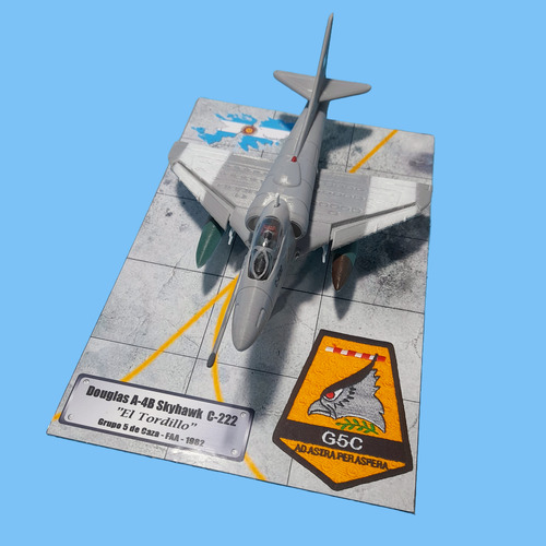 Maqueta Avión A Escala A-4b C222 Tordillo Argentino Malvinas